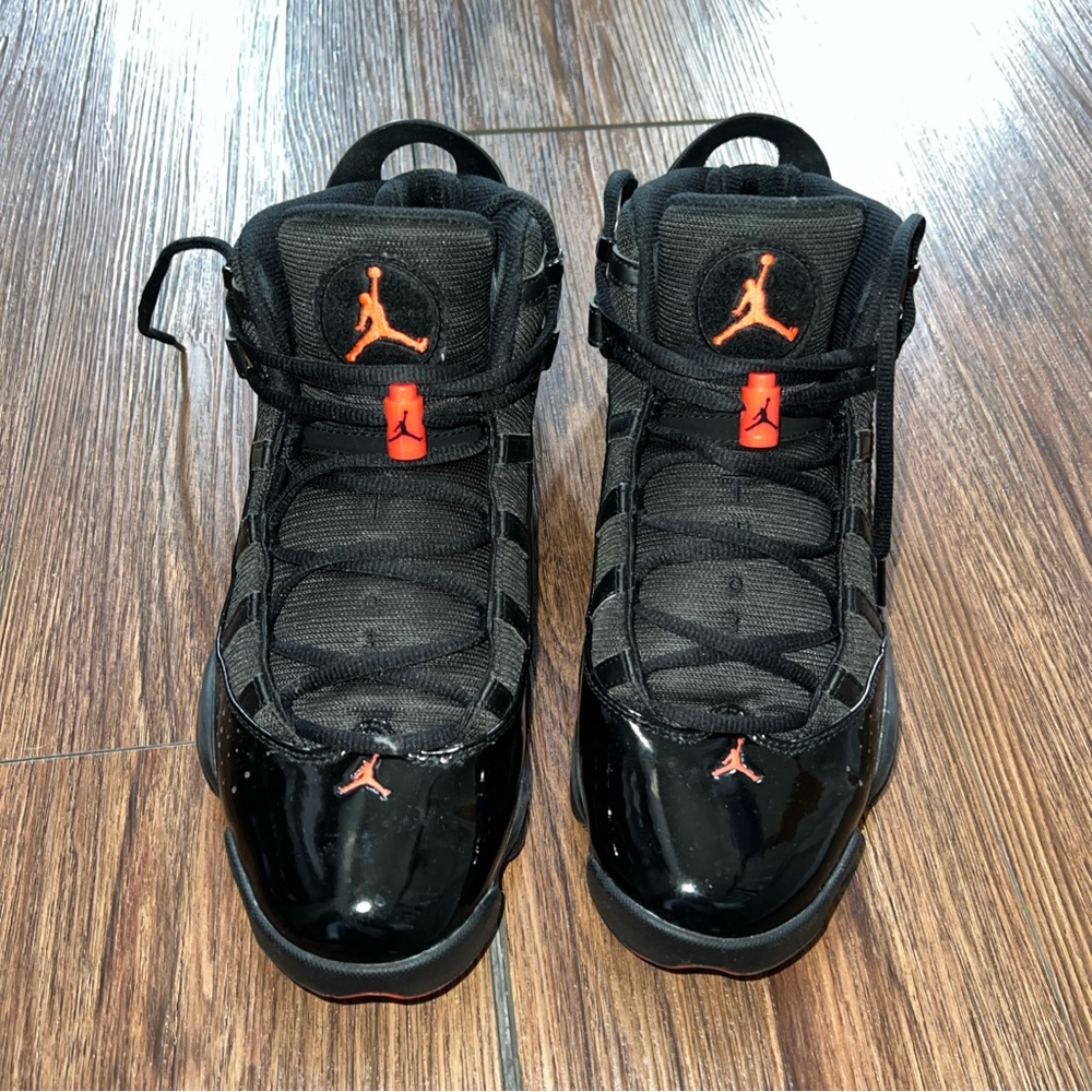 Jordan Men's Black and Red Sneakers